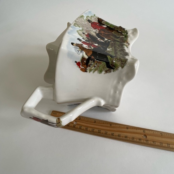 Crownford Giftware Teapot Fox Hunting Scene - Picture 10 of 10